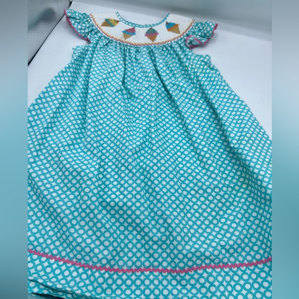 🔥🔥Sale ANAVINI  smocked dress size 3 🔥🔥